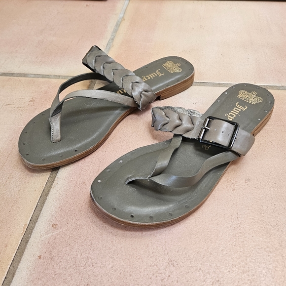 Juicy Couture Leather Braided Thong Slide Sandals - Picture 1 of 14